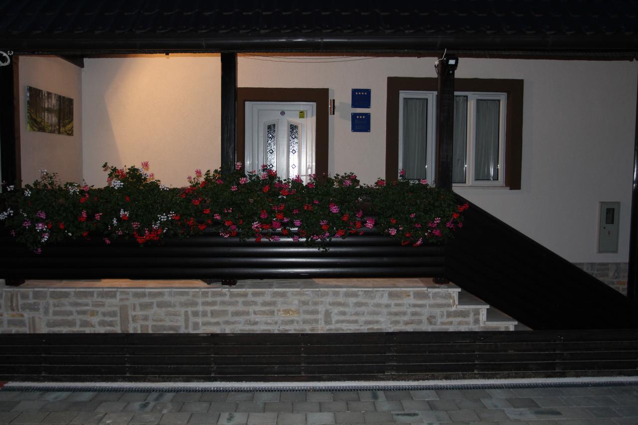 Plitvička Jezera B&B Millenium House מראה חיצוני תמונה